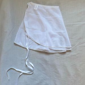 WHITE BALLET WRAP SKIRT